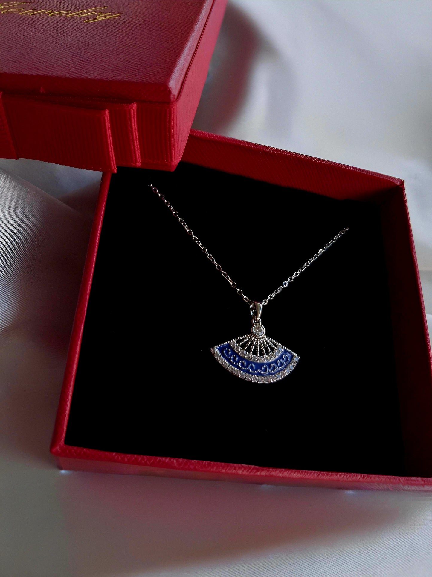 Midnight Breeze |  Çelik